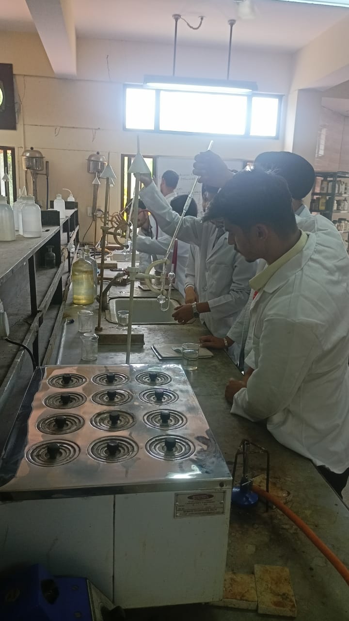 Chemistry Laboratory photograph 4
